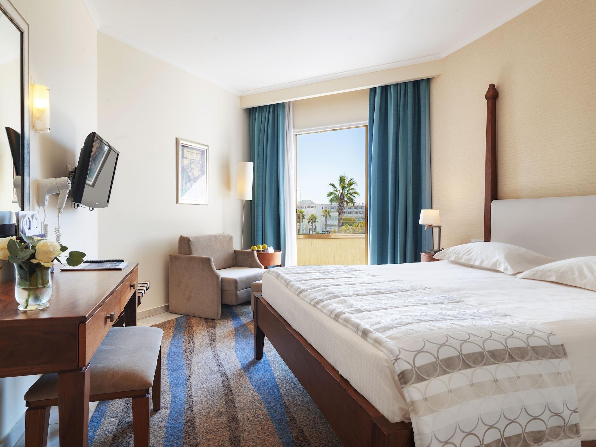 Alexander The Great Beach Hotel Paphos Extérieur photo